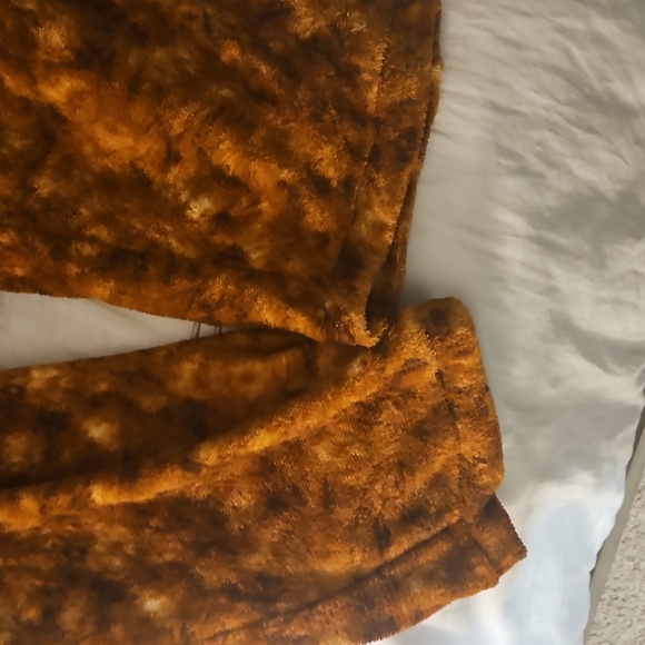 Sloth Flash Onesie - Picture 6 of 7